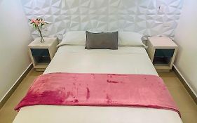 Kromatic Hostel